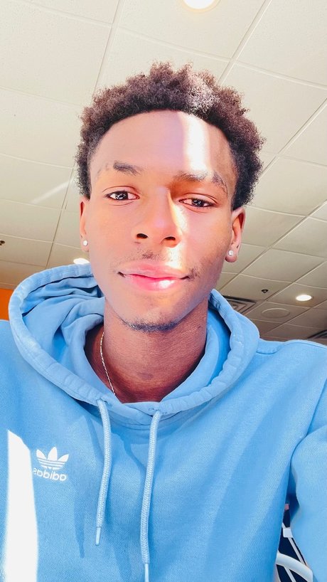 Foto desnuda filtrada de OnlyFans de Zae