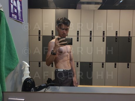 Foto desnuda filtrada de OnlyFans de Afiqbruhh