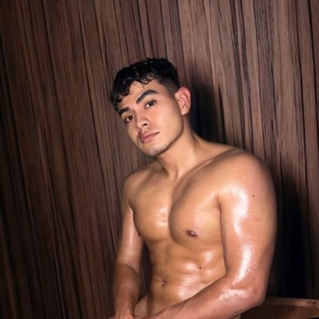 Adonis Falcony