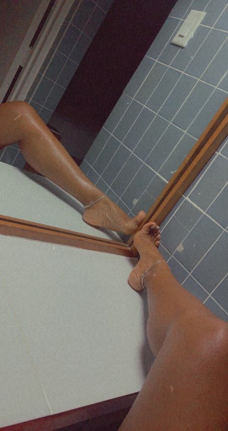 Foto desnuda filtrada de OnlyFans de Asabis Feet