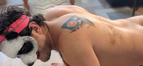 Foto desnuda filtrada de OnlyFans de Sweaty Sexy Panda