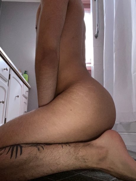 Foto desnuda filtrada de OnlyFans de Eddie