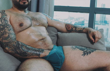 Foto desnuda filtrada de OnlyFans de Omar Aguilera