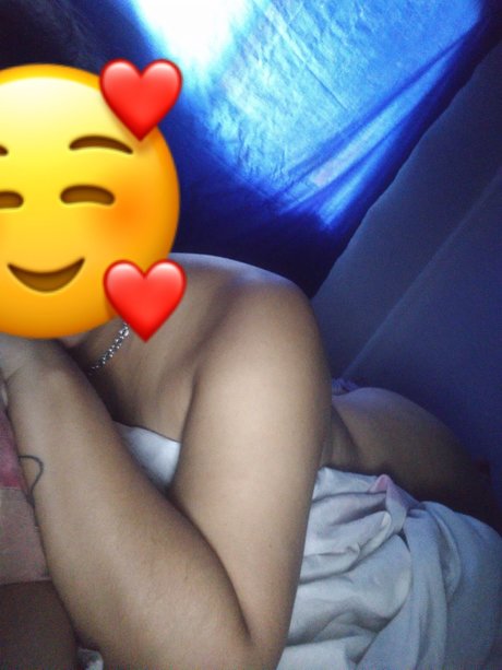 Foto desnuda filtrada de OnlyFans de Abril Vernica