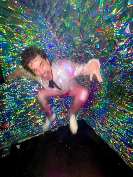  E R O S 