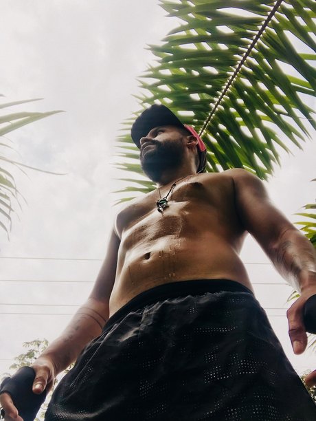 Foto desnuda filtrada de OnlyFans de Lob