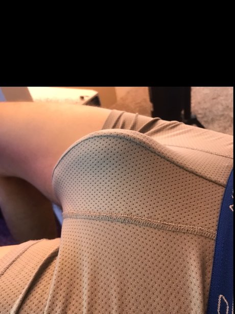 Foto desnuda filtrada de OnlyFans de Oli Rhoades