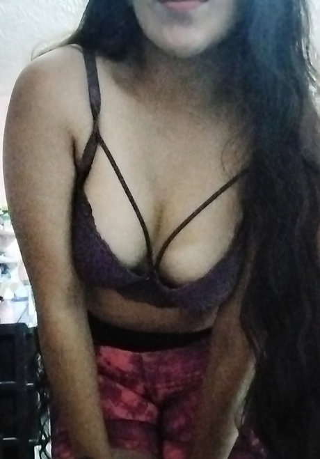 Foto desnuda filtrada de OnlyFans de Alexandra
