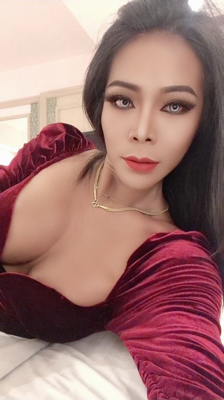 Foto desnuda filtrada de OnlyFans de Ts Paeng