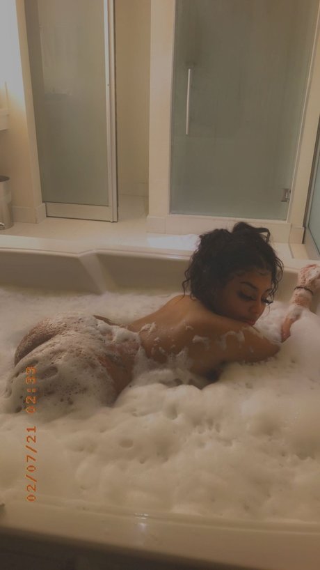 Foto desnuda filtrada de OnlyFans de Gigi