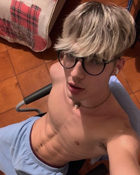 Urfavskinnyboy