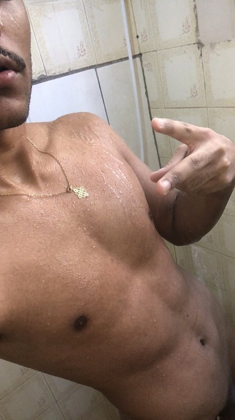 Foto desnuda filtrada de OnlyFans de Guilherme