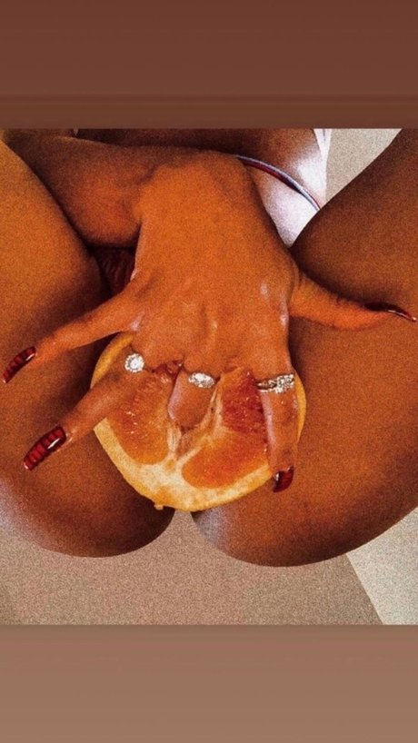 Foto desnuda filtrada de OnlyFans de Melllly 