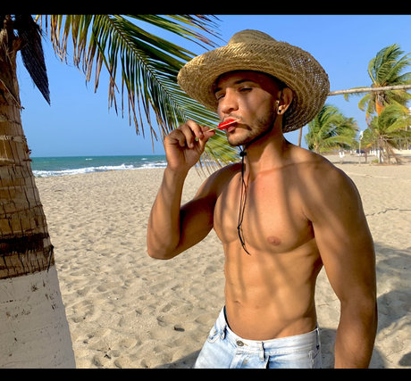 Foto desnuda filtrada de OnlyFans de Lino Paz