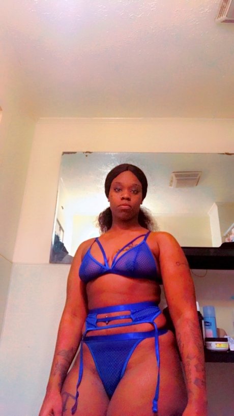 Foto desnuda filtrada de OnlyFans de Lovely Annabelle