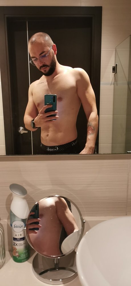 Foto desnuda filtrada de OnlyFans de Os