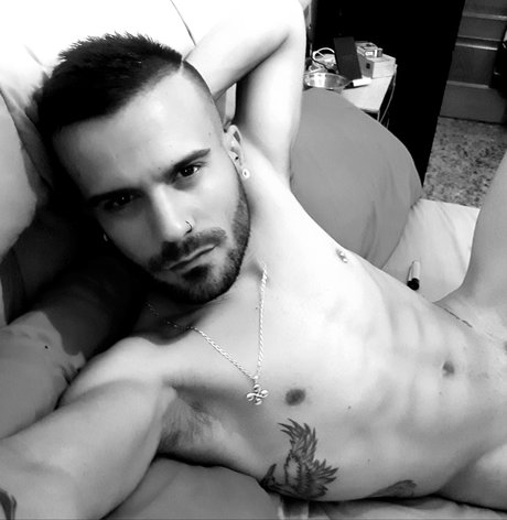 Foto desnuda filtrada de OnlyFans de Oskiitarweed