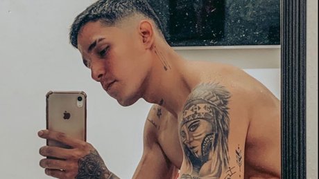 Foto desnuda filtrada de OnlyFans de Oscar Andrs