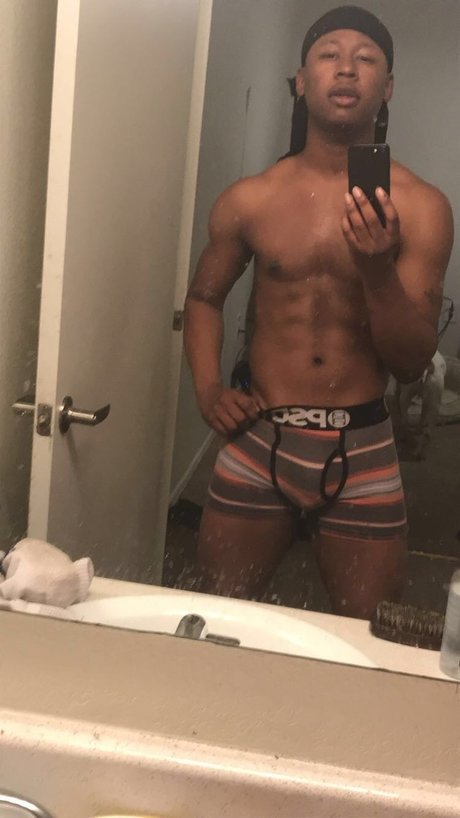 Foto desnuda filtrada de OnlyFans de Orum