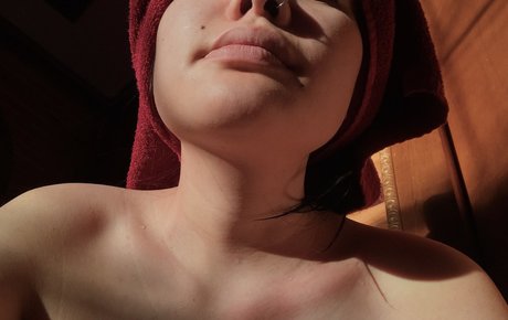 Foto desnuda filtrada de OnlyFans de Orphanofthevalley420