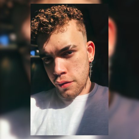 Foto desnuda filtrada de OnlyFans de Alan Junior