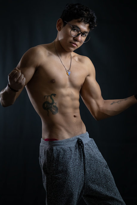 Foto desnuda filtrada de OnlyFans de Alan Ruiz