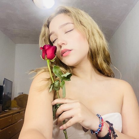 Foto desnuda filtrada de OnlyFans de Alexandra