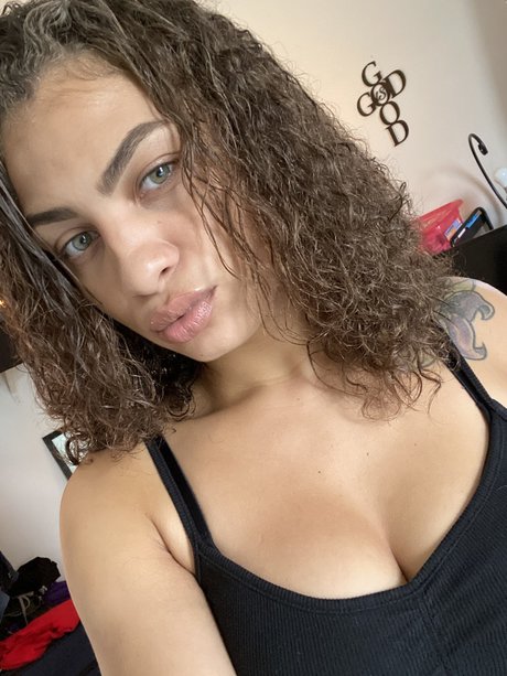 Foto desnuda filtrada de OnlyFans de Opal