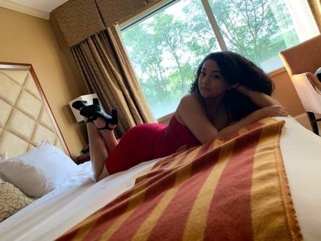 Foto desnuda filtrada de OnlyFans de Paris Waters