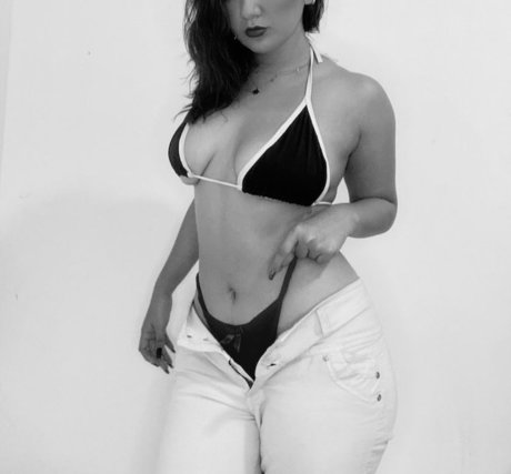 Foto desnuda filtrada de OnlyFans de Paris Mor