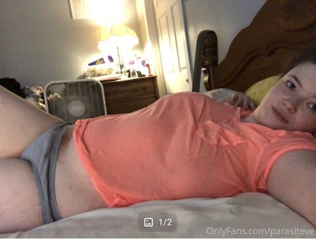 Foto desnuda filtrada de OnlyFans de Parasite Eve Top 39