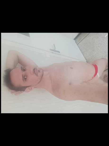 Foto desnuda filtrada de OnlyFans de Papystellar