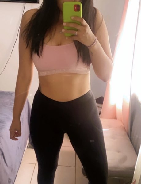 Foto desnuda filtrada de OnlyFans de Paola Sanchez