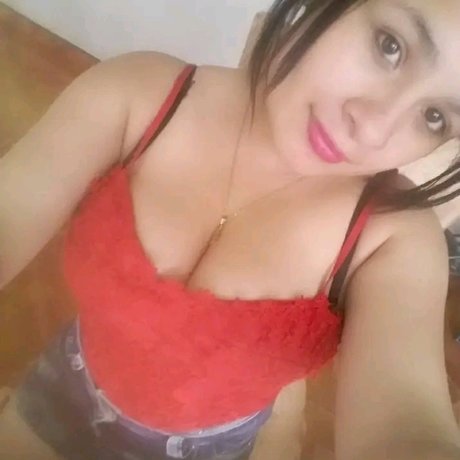 Foto desnuda filtrada de OnlyFans de Paola