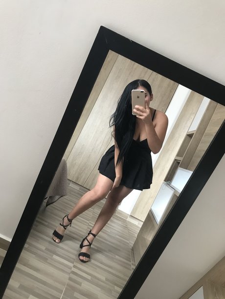 Foto desnuda filtrada de OnlyFans de Paola Usme