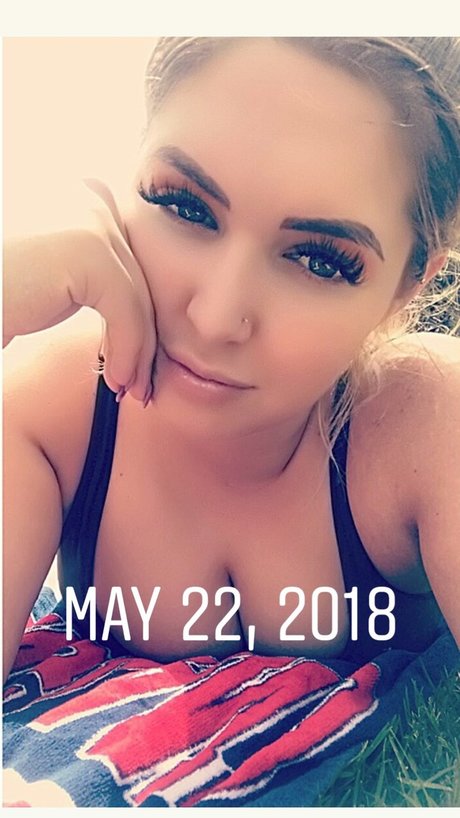 Foto desnuda filtrada de OnlyFans de Ashley Grey