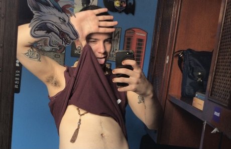 Foto desnuda filtrada de OnlyFans de Yuki Ashmedai