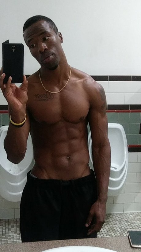 Foto desnuda filtrada de OnlyFans de Dleebuckeye