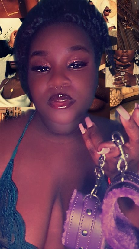 Foto desnuda filtrada de OnlyFans de Madam Dai