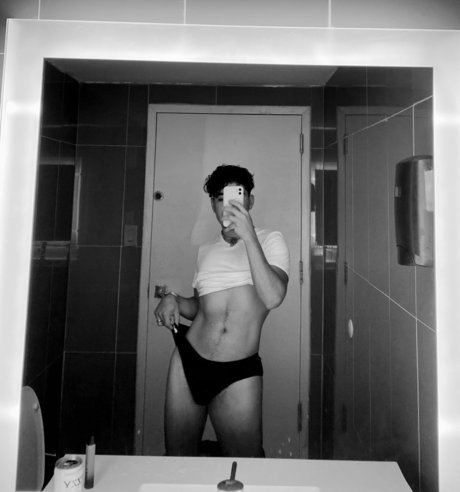 Foto desnuda filtrada de OnlyFans de Pan Dulce Papito
