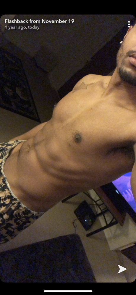 Foto desnuda filtrada de OnlyFans de Devin