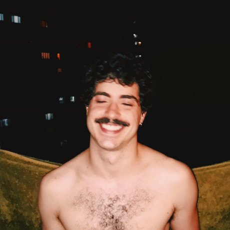 Foto desnuda filtrada de OnlyFans de Pedro Messina