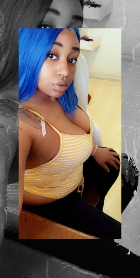 Foto desnuda filtrada de OnlyFans de Tiffany Love