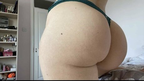 Foto desnuda filtrada de OnlyFans de Peachysens