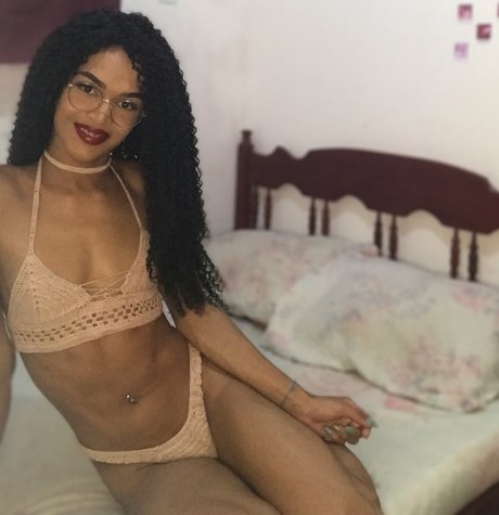 Foto desnuda filtrada de OnlyFans de Paola Eduarda