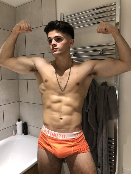 Foto desnuda filtrada de OnlyFans de Anthony