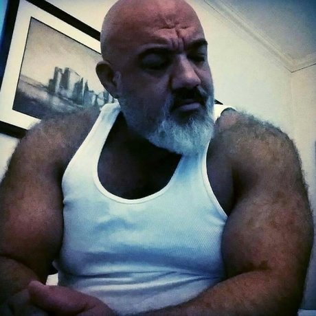 Foto desnuda filtrada de OnlyFans de Daddy Bear 69