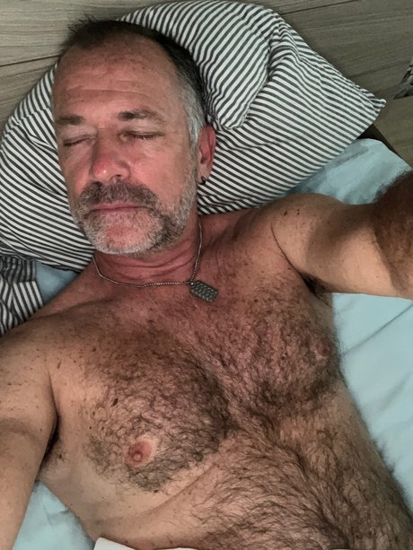 Foto desnuda filtrada de OnlyFans de Daddybear