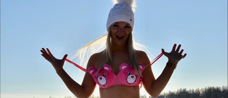 Foto desnuda filtrada de OnlyFans de Pinkbearbirgit 
