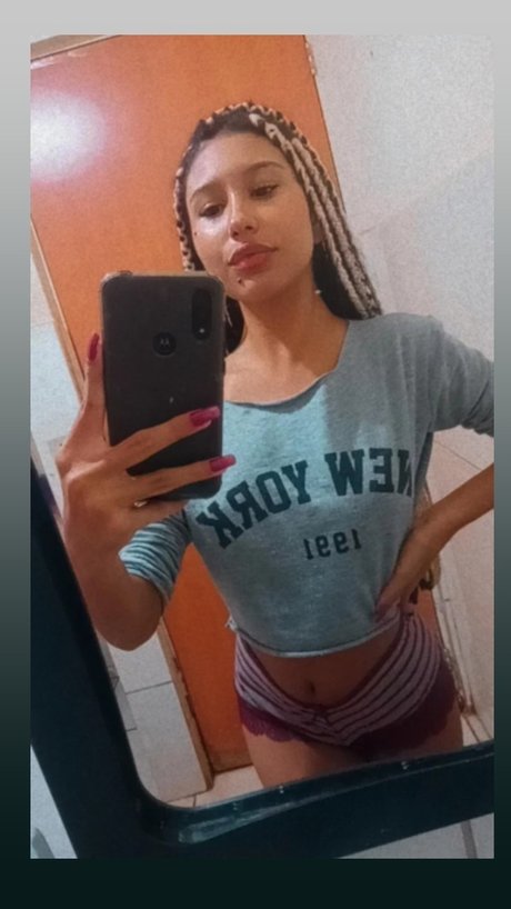 Foto desnuda filtrada de OnlyFans de Victoria
